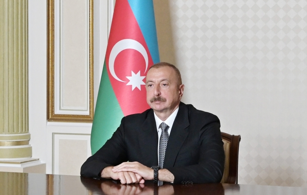 Azərbaycan Prezidenti: COVID ilə mübarizədə bizim səhiyyə sistemimizin maddi-texniki bazası xüsusi rol oynayır VİDEO