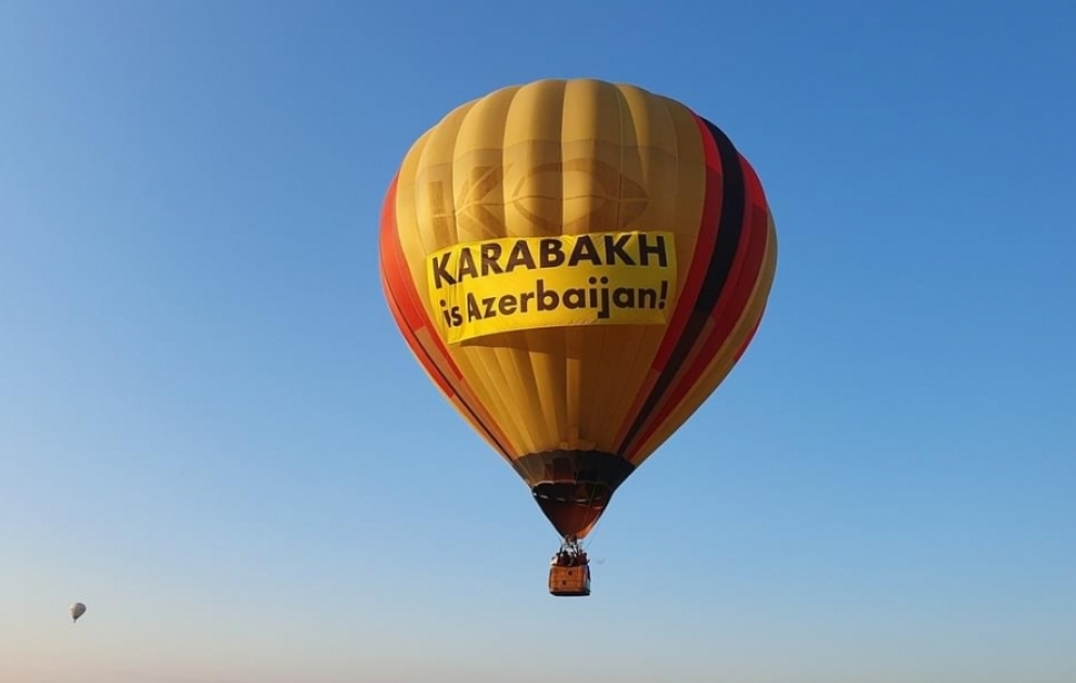 Ukraynada üzərində “Qarabağ Azərbaycandır!” şüarı olan hava şarı səmaya buraxılıb VİDEO