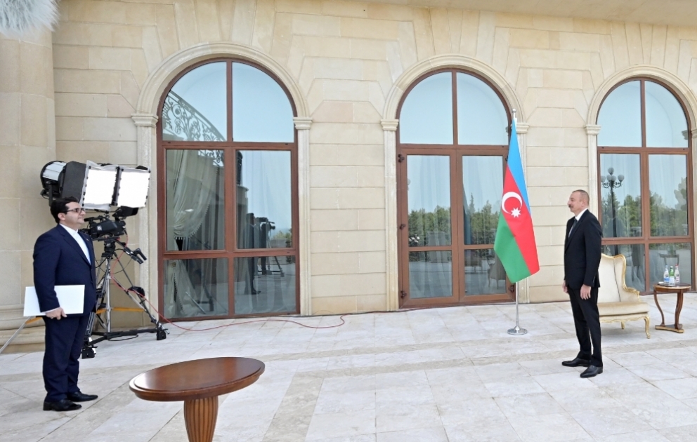 Президент Ильхам Алиев принял верительные грамоты новоназначенного посла Ирана в Азербайджане  ОБНОВЛЕНО ВИДЕО