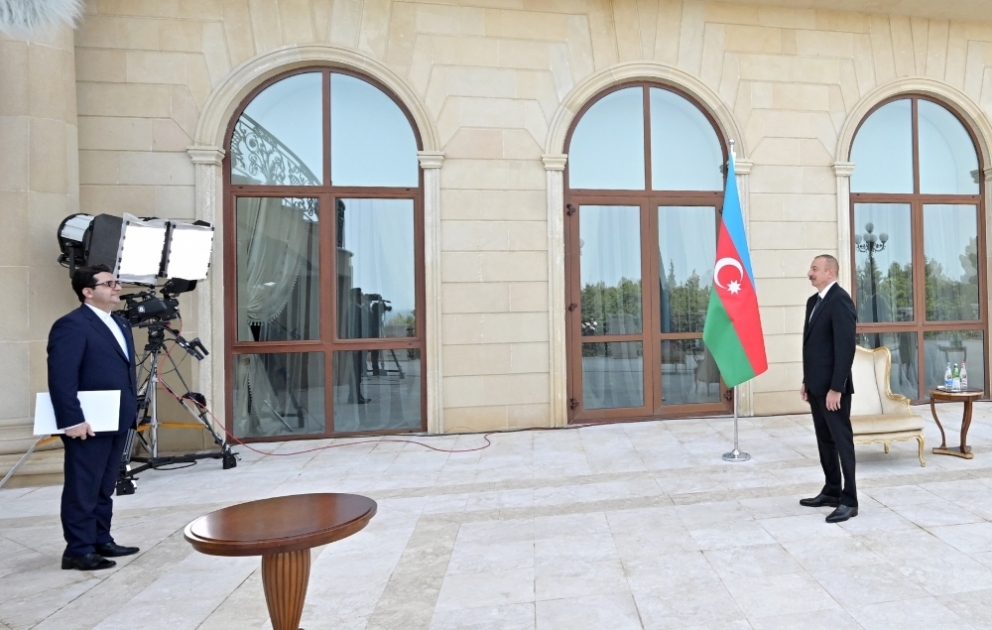 Präsident Ilham Aliyev empfängt neu ernannten iranischen Botschafter VIDEO