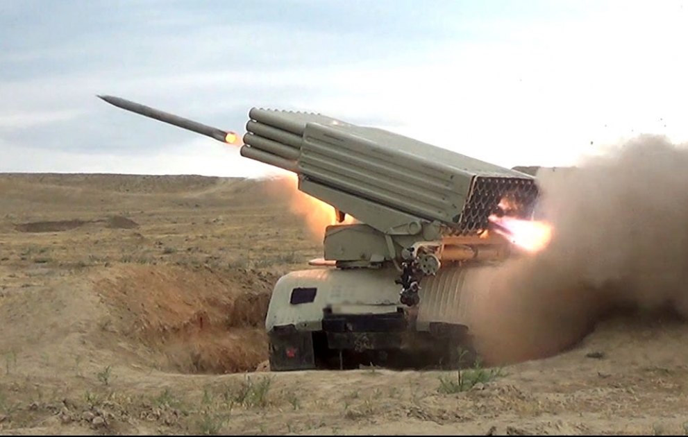 Артиллерийские подразделения провели учения с боевой стрельбой ВИДЕО