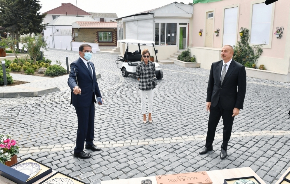 President Ilham Aliyev and first lady Mehriban Aliyeva viewed landscaping work carried out in Balakhani settlement VIDEO