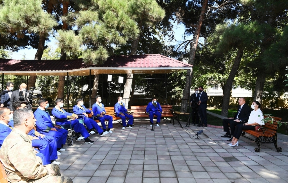 Prezident İlham Əliyev: Bizim əsgərlərimiz xilaskar əsgərlərdir, erməni əsgərləri işğalçı əsgərlərdir VİDEO