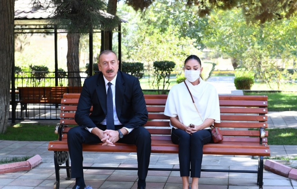 Prezident İlham Əliyev: Bu torpaqlarda öz bayrağımızı sancmışıq və bu torpaqlardan bizi heç kim çıxara bilməz VİDEO