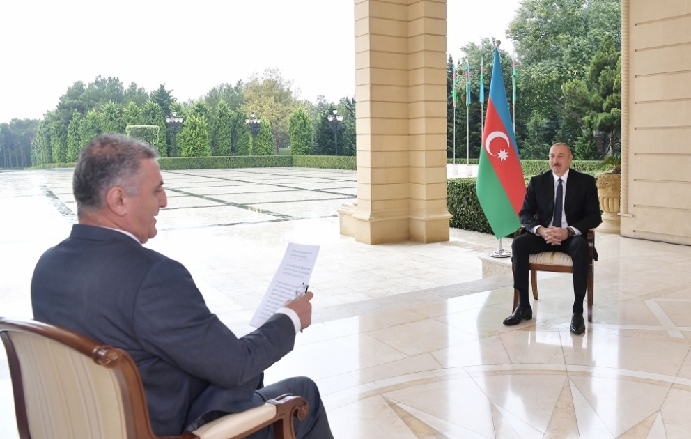 Prezident: Ermənistanın bizə qarşı yeni hücum təşkil etdiyi bir vaxtda atəşkəs məsələsi müzakirə mövzusu ola bilməz VİDEO