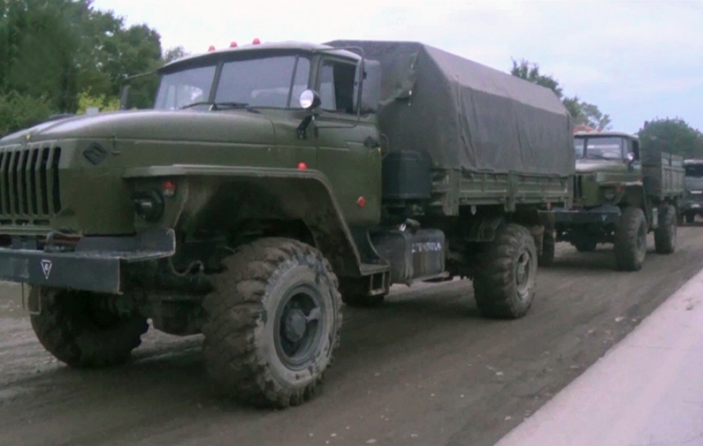 Ermənistan ordusunun hərbçilərinin qaçarkən döyüş meydanında tərk etdiyi texnikaların videogörüntüsü yayılıb VİDEO