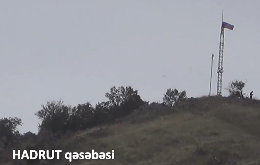 Azərbaycan Müdafiə Nazirliyi işğaldan azad olunan Hadrut qəsəbəsinin videogörüntülərini yayıb VİDEO