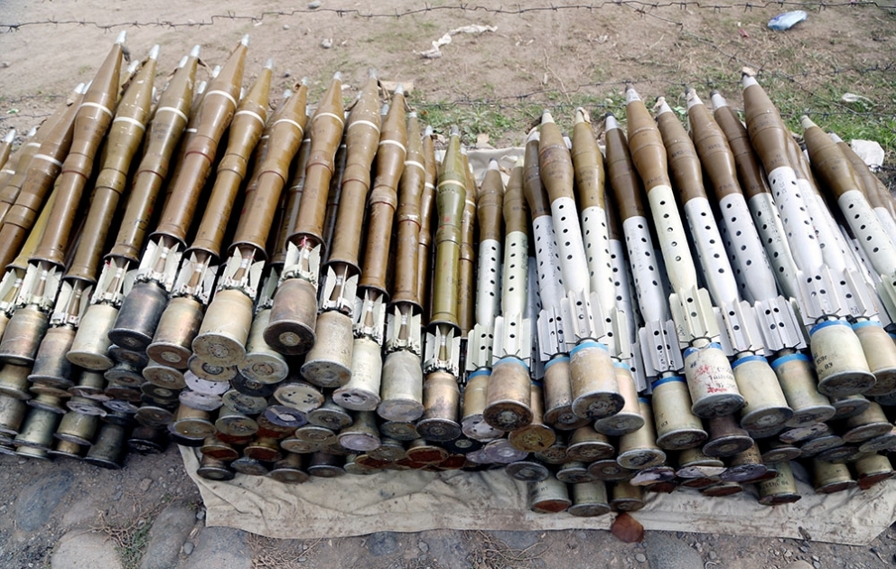 Düşmənin döyüş texnikası və silah-sursatı ələ keçirilib VİDEO