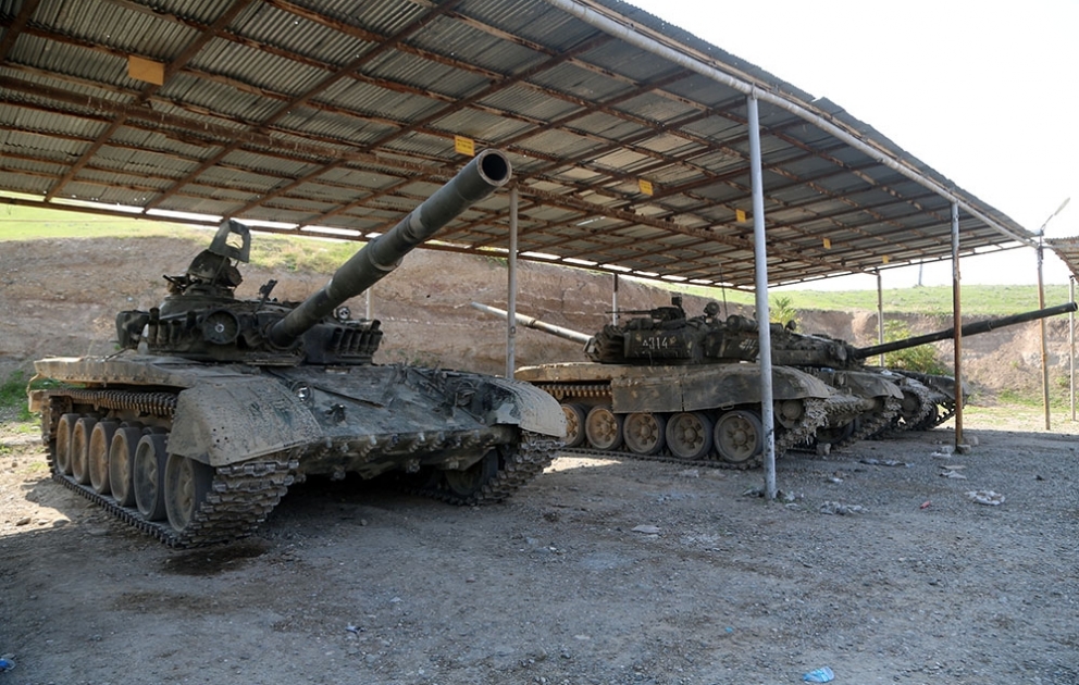 Müdafiə Nazirliyi düşmənin döyüş meydanında atıb-qaçdığı hərbi texnikaların görüntülərini yayıb VİDEO