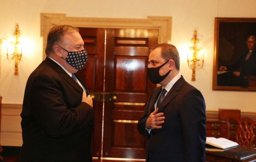 Xarici İşlər naziri Ceyhun Bayramov ABŞ-a işgüzar səfəri çərçivəsində Dövlət katibi Mayk Pompeo ilə görüşüb VİDEO