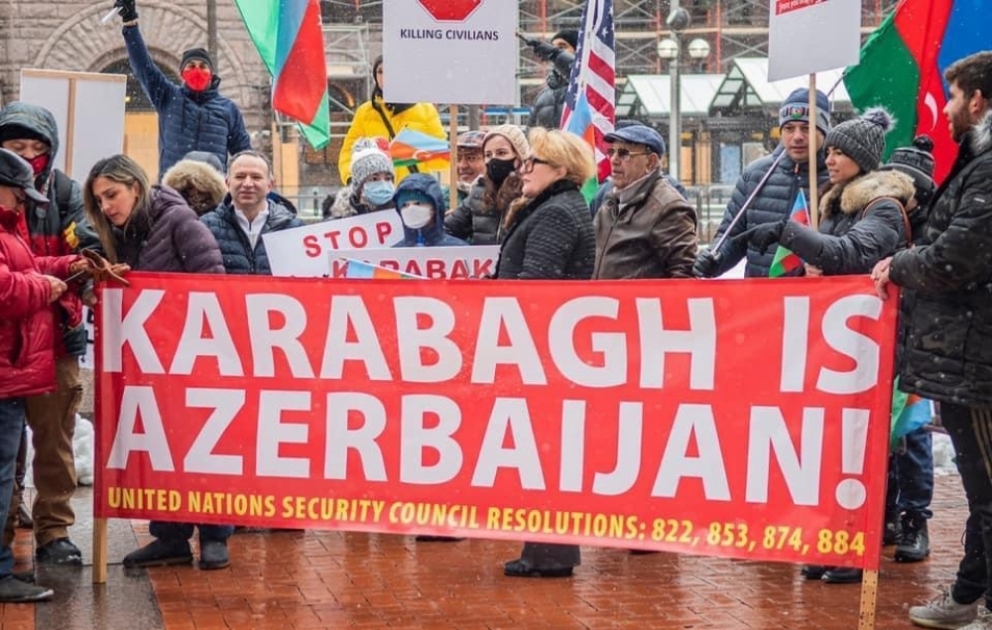 Minnesota ştatında yaşayan soydaşlarımız Gəncə terroruna etiraz aksiyası keçiriblər VİDEO