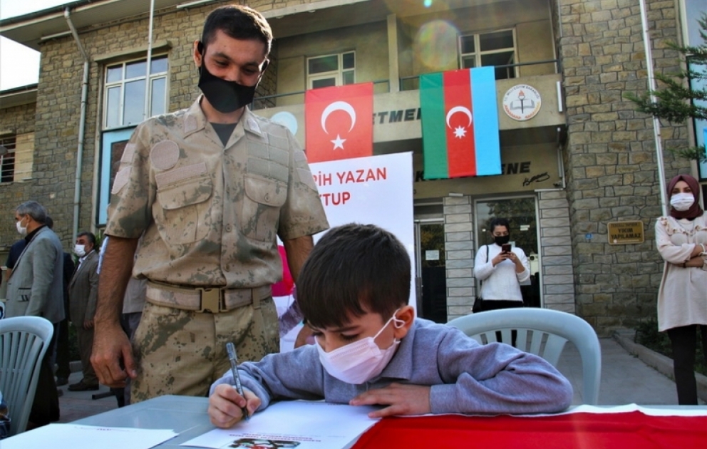 Türkiyənin Elazığ şəhərində Azərbaycan Ordusuna dəstək aksiyası təşkil olunub VİDEO
