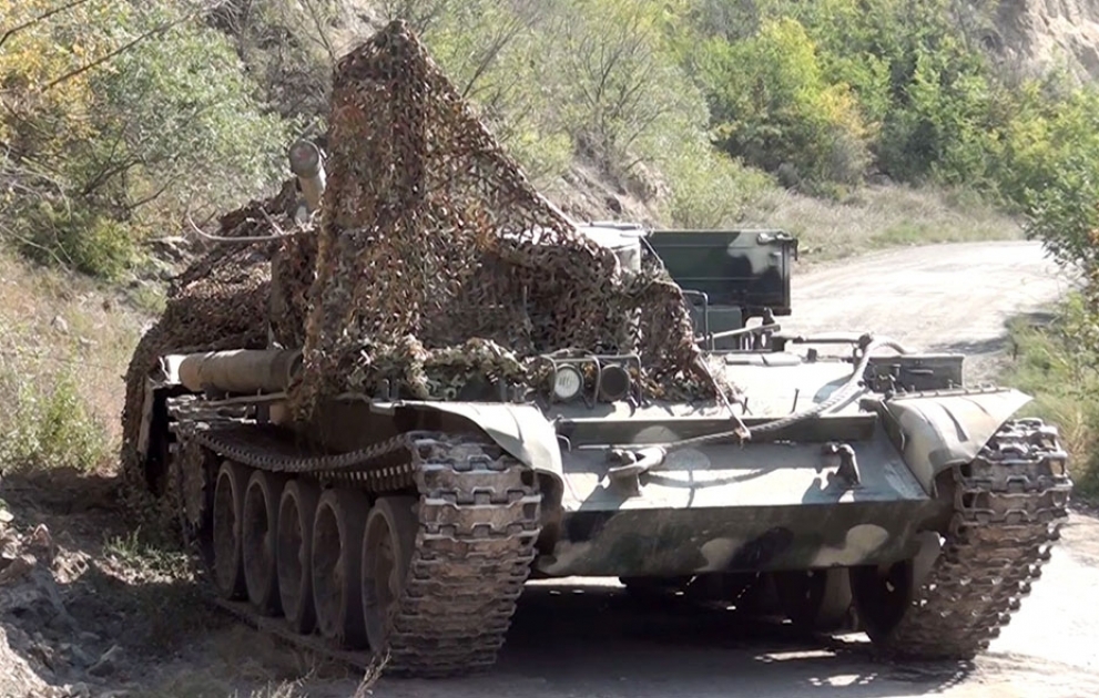 Des matériels militaires et munitions abandonnés par l'armée arménienne dans les combats en direction de Goubadly VIDEO