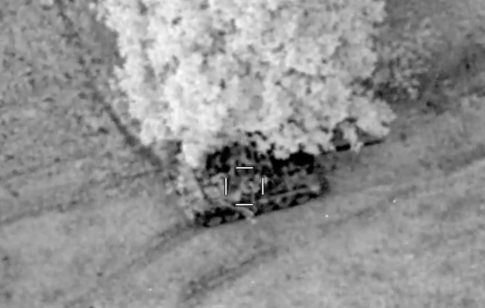 Armenische militärische Ausrüstung und Truppen zerstört VIDEO