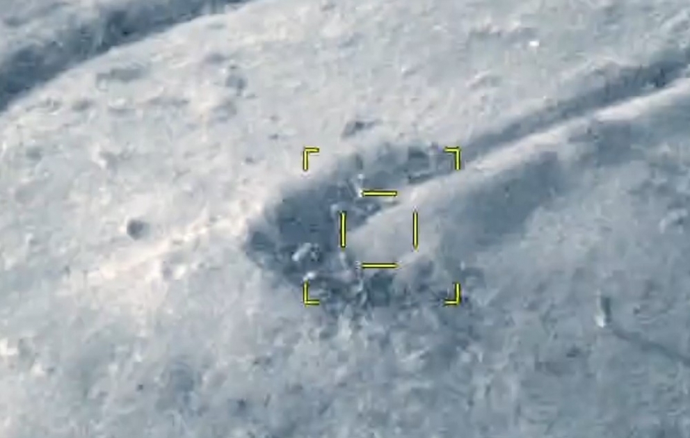 Aserbaidschanisches Kampfflugzeug Su-25 bombardiert Stellungen armenischer Einheiten VIDEO