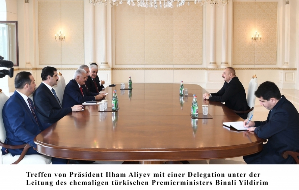 Präsident Ilham Aliyev empfängt türkische Delegation VIDEO
