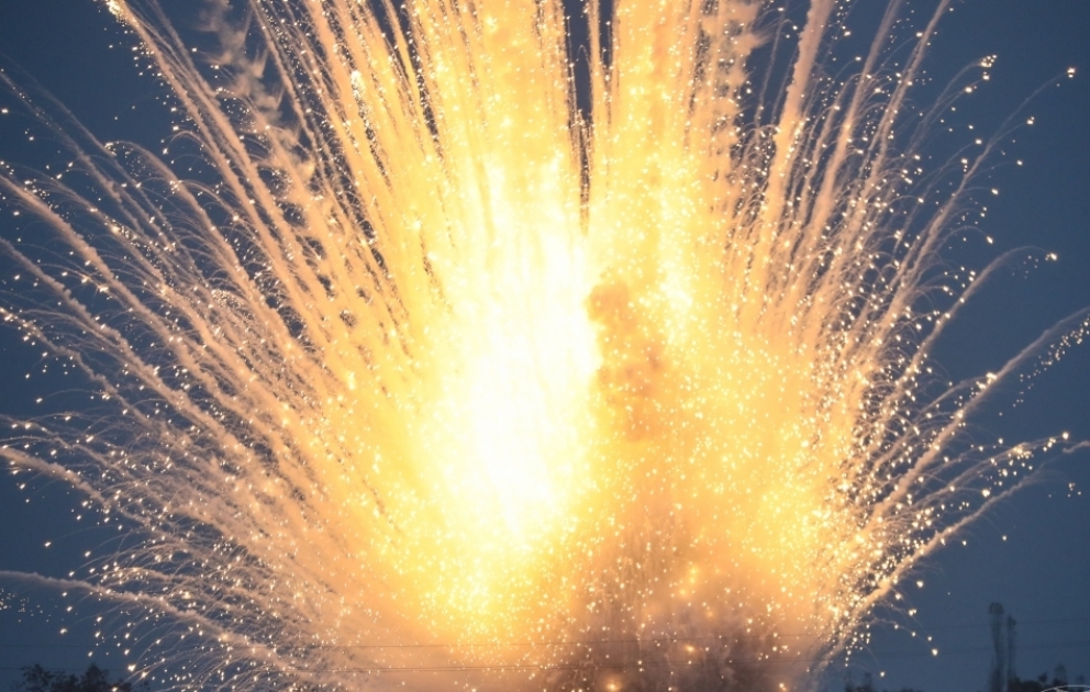 Armenien verwendet verbotene weiße Phosphorbomben gegen Zivilisten –  FOTOS FAKTEN VIDEO