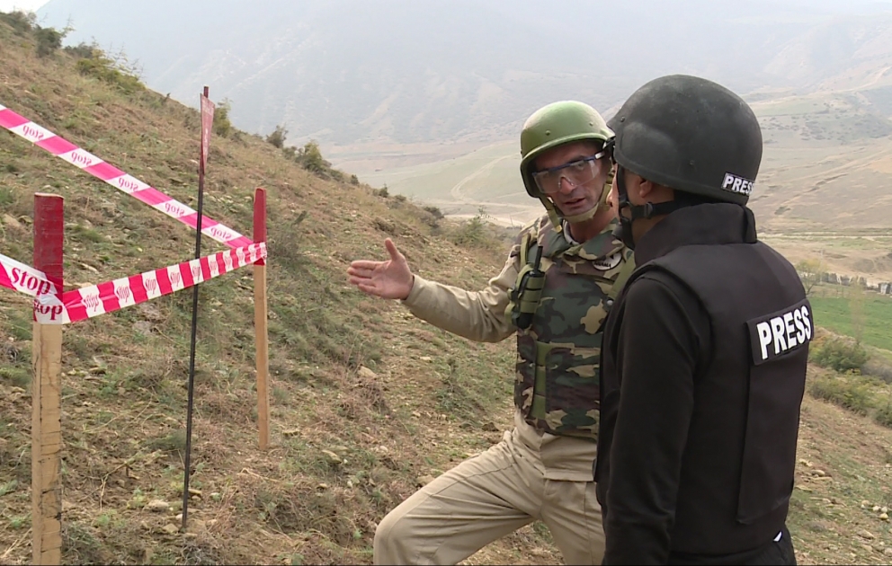 Ermənistan ordusu Goranboyun kəndinə “Smerç” raketi atıb  FOTO VİDEO