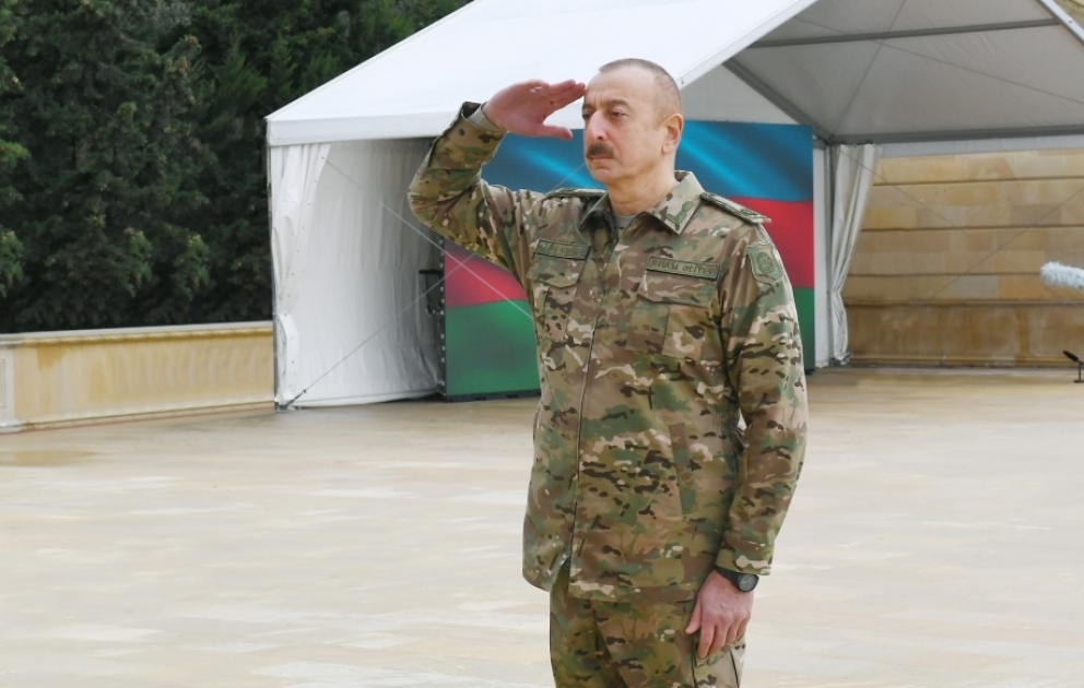 Prezident İlham Əliyev: Torpaqlarımızı Azərbaycan əsgəri, Azərbaycan zabiti azad edir. Eşq olsun bizim əsgərlərimizə! VİDEO