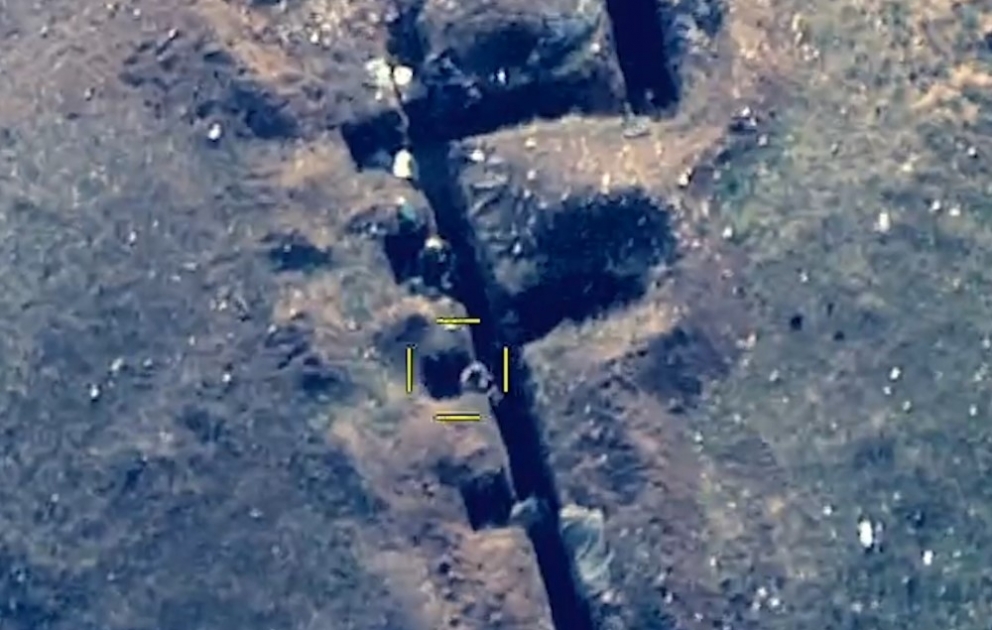 Cəbhənin Xocavənd istiqamətində düşmən bəzi mövqeləri ataraq qaçır VİDEO