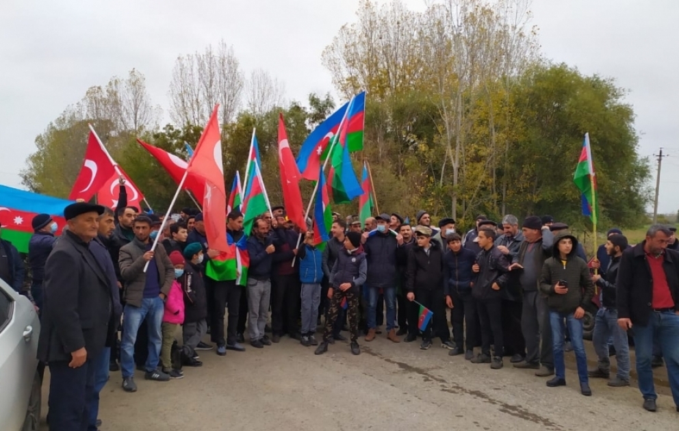 Ağdamlılar doğma rayonlarının işğaldan azad olmasını böyük coşqu ilə qeyd edirlər VİDEO