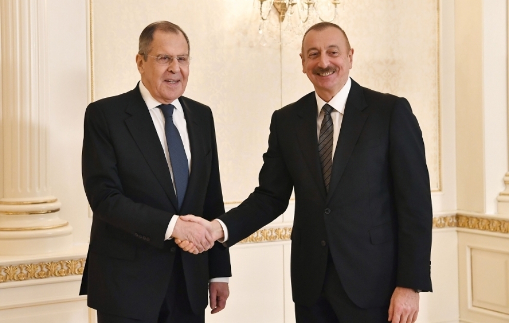 Präsident Ilham Aliyev empfängt Außenminister der Russischen Föderation VIDEO