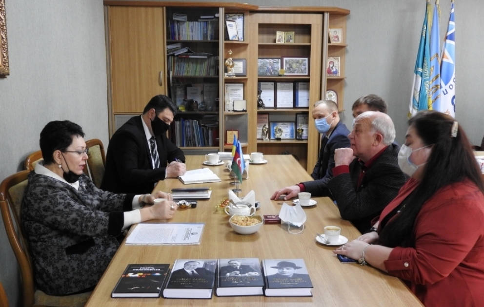 Poltava universitetində fəaliyyət göstərən Azərbaycan Tədris-Mədəniyyət Mərkəzində azərbaycanlı tələbələrlə görüş keçirilib VİDEO