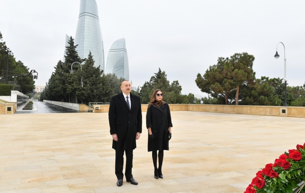 Prezident İlham Əliyev və birinci xanım Mehriban Əliyeva şəhidlərimizin xatirəsini yad ediblər VİDEO