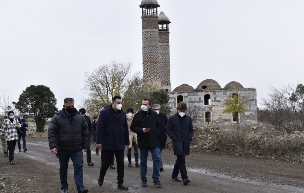 Italian MPs visit liberated city of Aghdam VIDEO