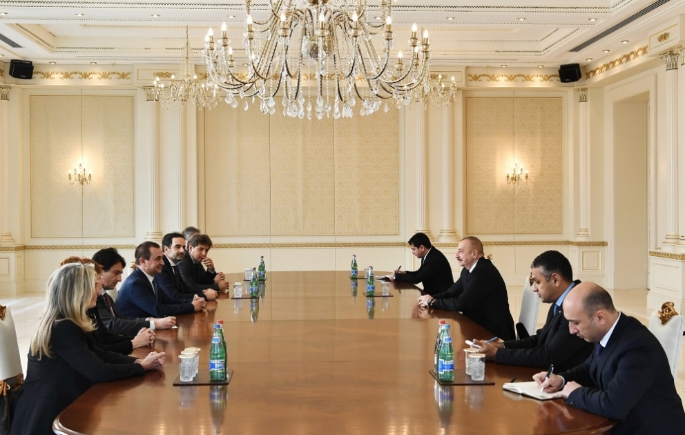 Präsident Ilham Aliyev empfängt italienische Parlamentsdelegation VIDEO