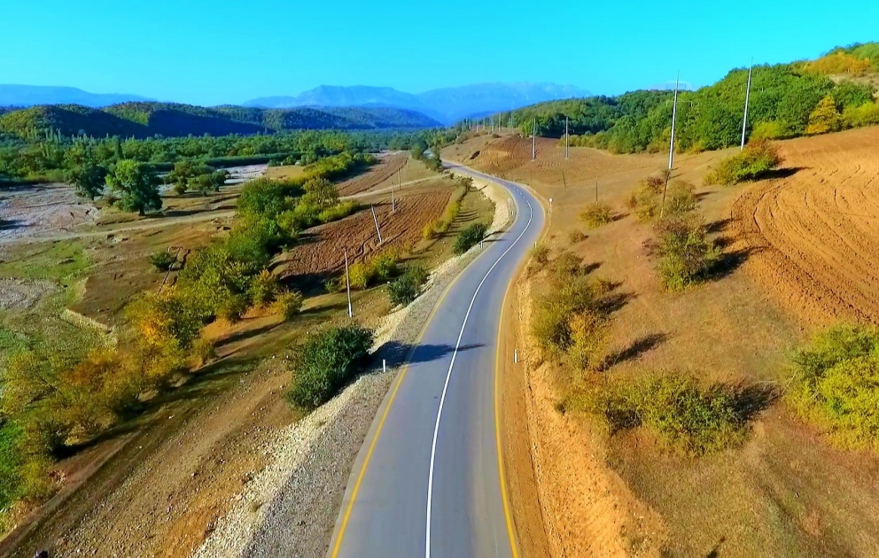 Yeni Xınalıq yolunun 24 kilometrlik Alpan-Susay hissəsinin tikintisi yekunlaşıb VİDEO