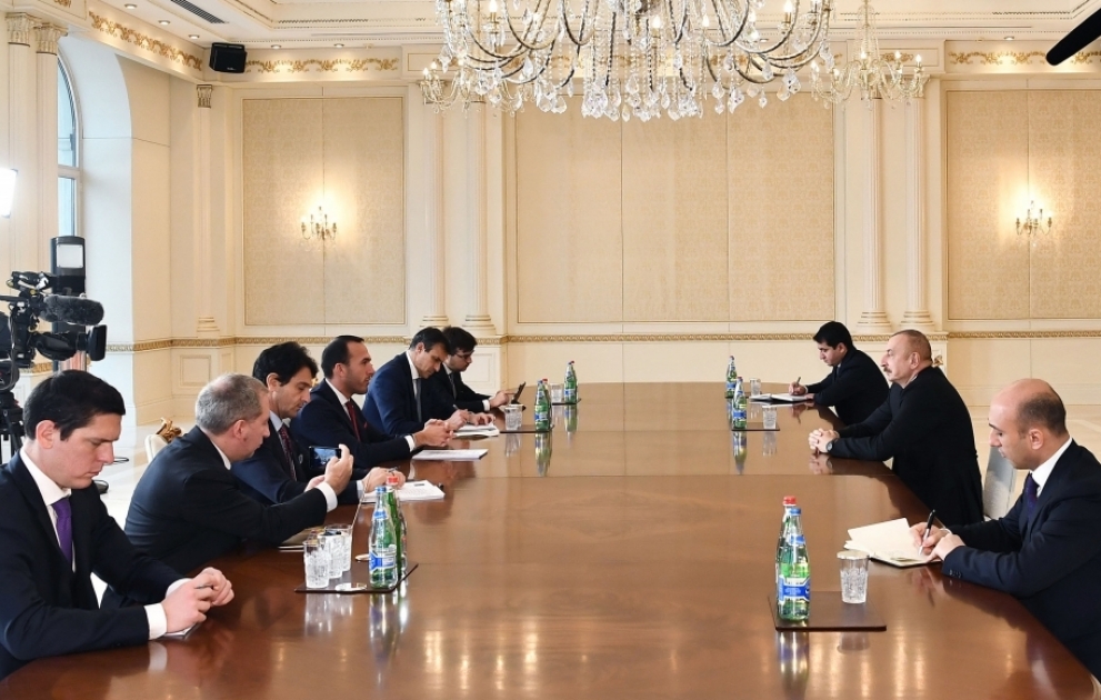 Präsident Ilham Aliyev empfängt italienische Delegation des Ministeriums für auswärtige Angelegenheiten und internationale Zusammenarbeit VIDEO