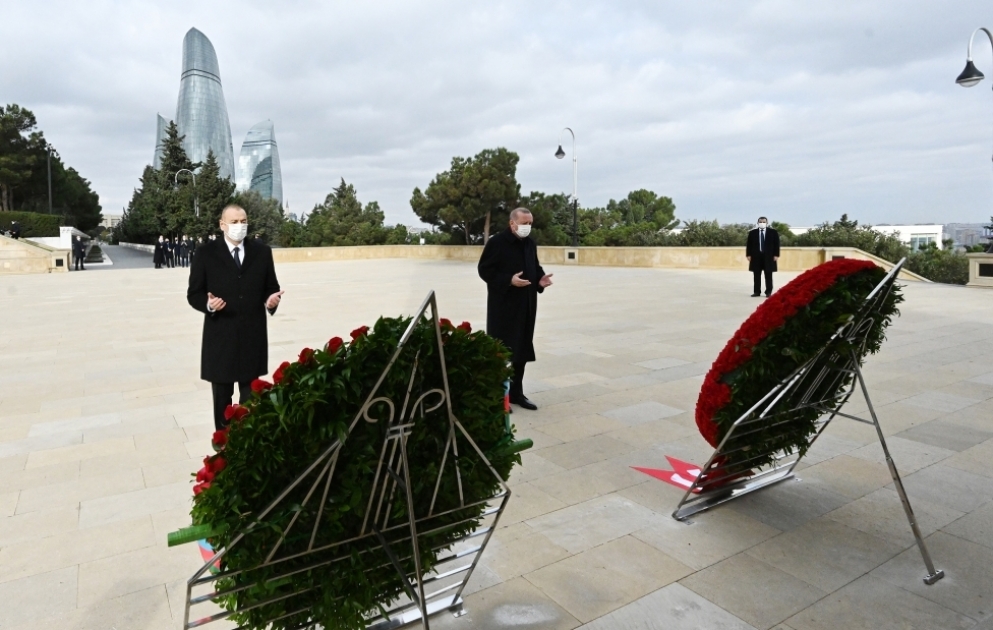 Şəhidlərin xatirəsinə ehtiram VİDEO