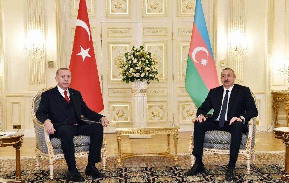 Entretien en tête-à-tête des présidents azerbaïdjanais et turc VIDEO