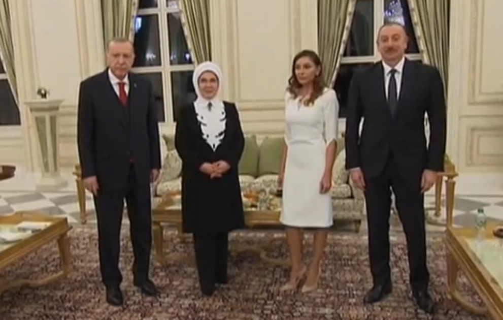Dinner hosted on behalf of President Ilham Aliyev and his wife Mehriban Aliyeva in honor of President Recep Tayyip Erdogan and his wife Emine Erdogan VIDEO