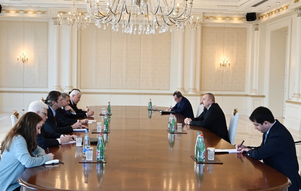 Le président Ilham Aliyev reçoit les coprésidents français et américain du Groupe de Minsk de l’OSCE VIDEO