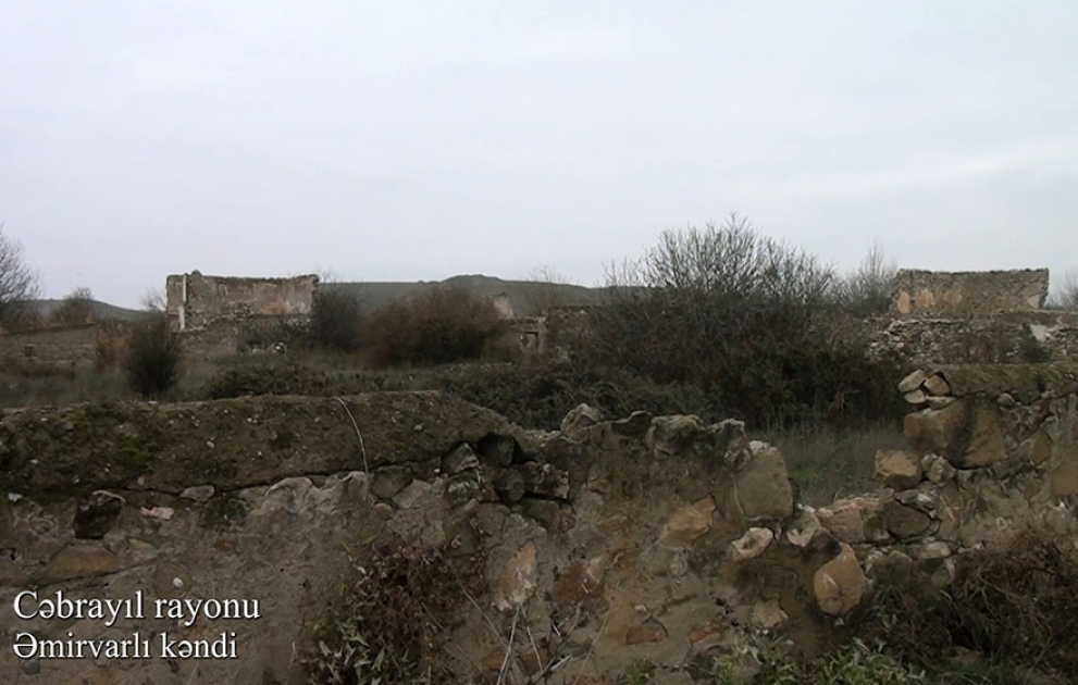 Müdafiə Nazirliyi Cəbrayıl rayonunun Əmirvarlı kəndindən videoreportaj yayıb VİDEO