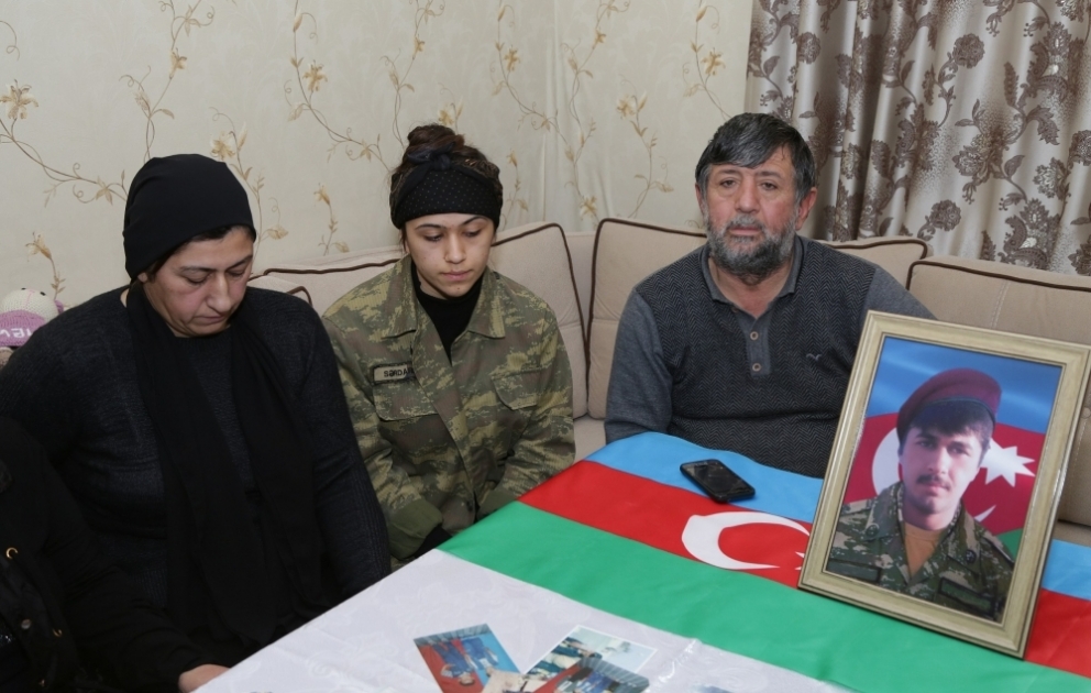 Şəhid bacısı: Nişanlısına söz vermişdi ki, məni qəhrəman kimi qarşılayacaqsınız, elə də oldu... VİDEO