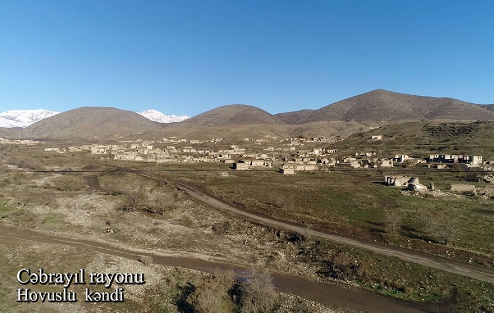 Müdafiə Nazirliyi Cəbrayıl rayonunun Hovuslu kəndinin yeni videogörüntülərini yayıb VİDEO