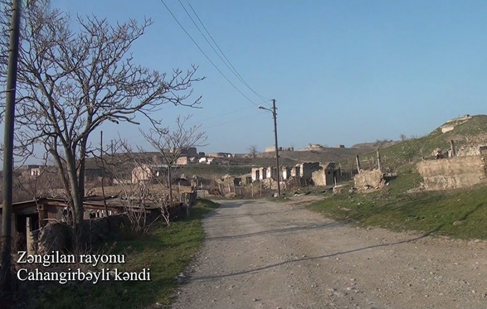 Müdafiə Nazirliyi Zəngilan rayonunun Cahangirbəyli kəndinin videogörüntülərini paylaşıb VİDEO