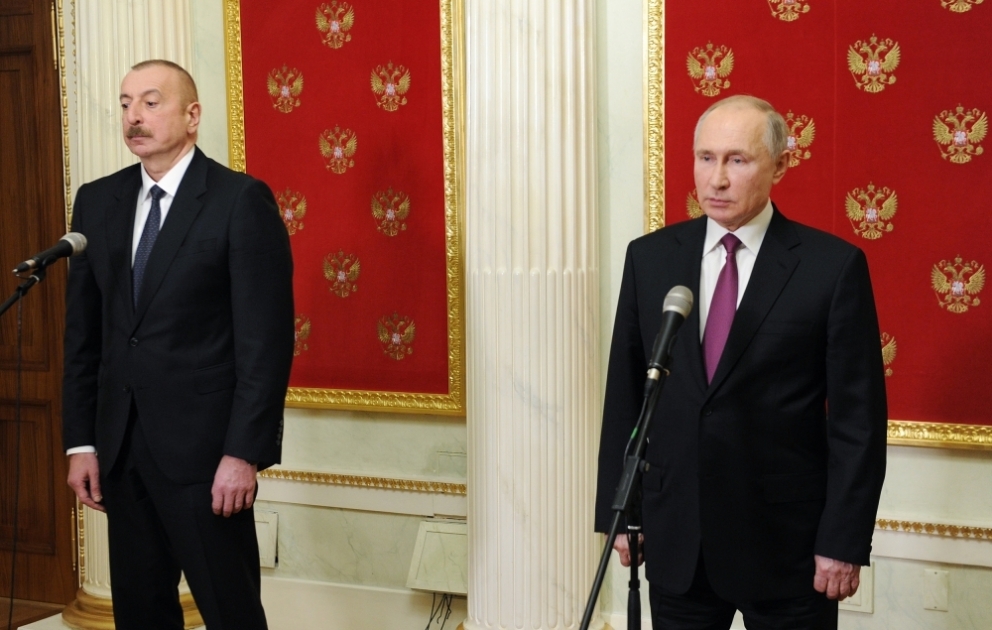 Russlands Präsident, Aserbaidschans Präsident und Premierminister Armeniens treten vor Presse VIDEO