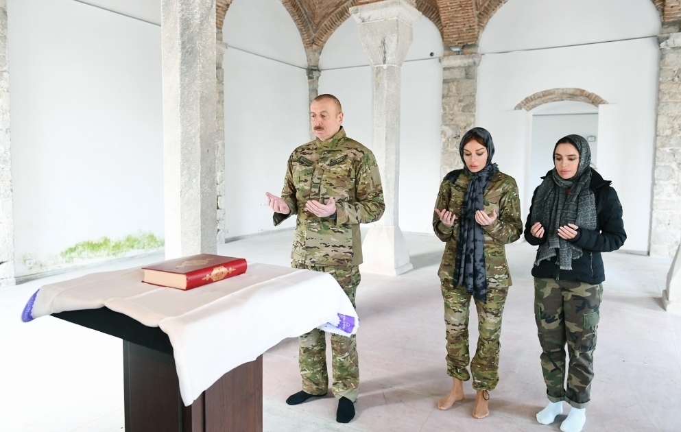 Prezident İlham Əliyev Füzuli rayonunda Füzuli-Şuşa yolunun və hava limanının təməllərini qoyub, Şuşa şəhərində səfərdə olub YENİLƏNİB VİDEO