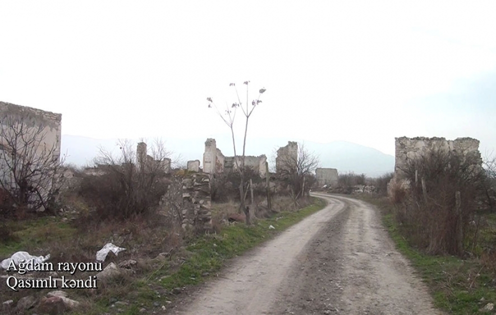 Azerbaijan’s Defense Ministry releases video footages of Gasimli village, Aghdam district VIDEO