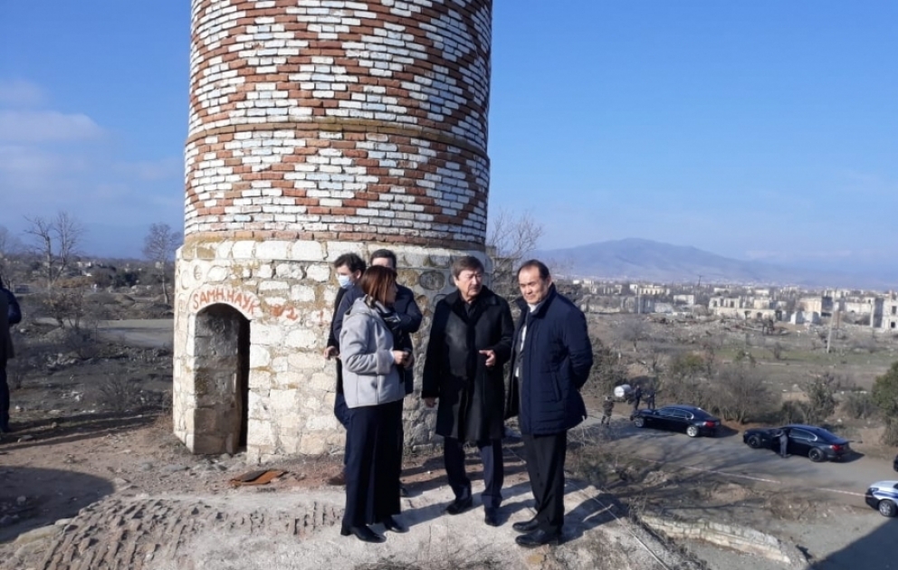 Une délégation de TURKSOY, du Conseil turc et de la Fondation internationale pour la culture et le patrimoine turcique visite Aghdam VIDEO