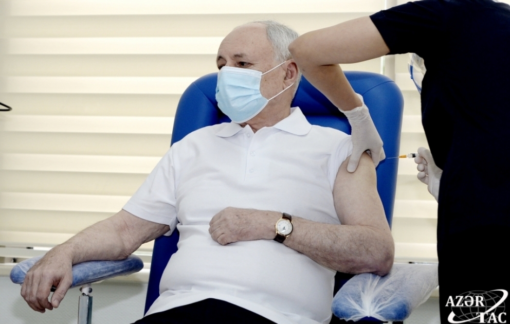 Azərbaycanda koronavirusa qarşı vaksinasiya prosesi başlayıb VİDEO