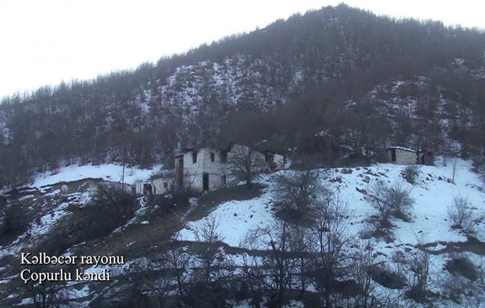Le ministère de la Défense diffuse une vidéo du village de Tchopourlou de la région de Kelbedjer VIDEO