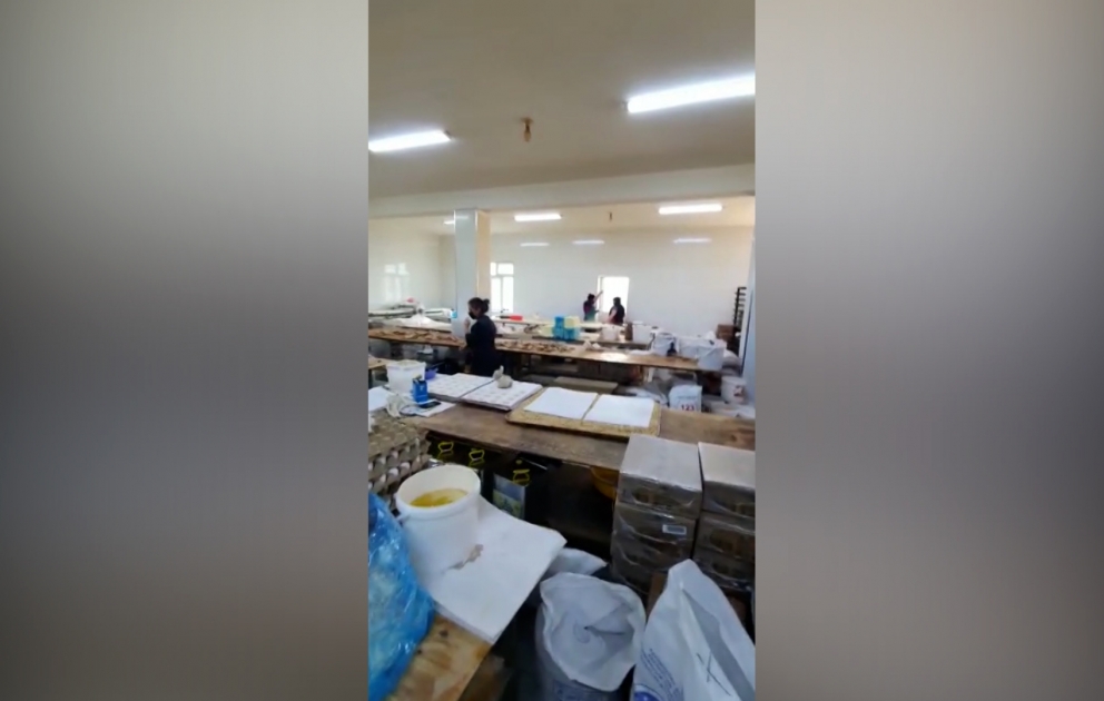 Bakıda şirniyyat sexində karantin rejimi qaydalarının pozulduğu aşkarlanıb VİDEO