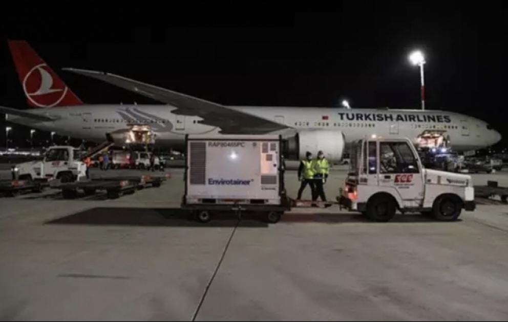 Çindən Türkiyəyə daha 3,5 milyon doza vaksin gətirilib VİDEO