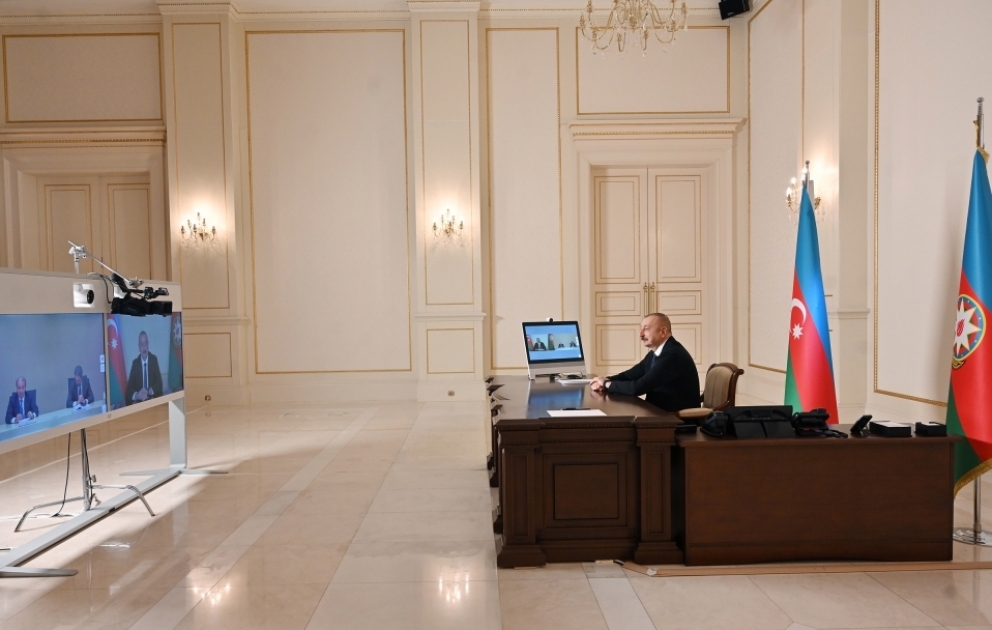 Prezident İlham Əliyev İtaliyanın “Maire Tecnimont Group” şirkətinin sədrinin başçılıq etdiyi nümayəndə heyətini videoformatda qəbul edib YENİLƏNİB VİDEO
