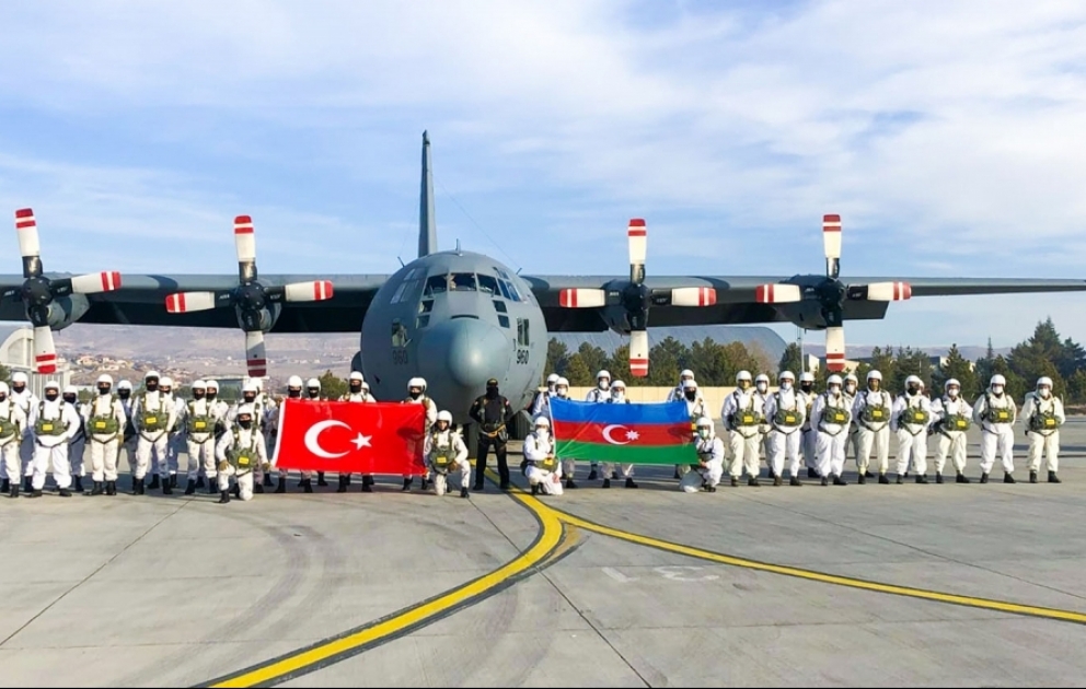 Əlahiddə Ümumqoşun Ordunun hərbi qulluqçuları “Qış təlimi-2021”də yüksək peşəkarlıq nümayiş etdirirlər VİDEO